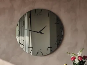 Orologio specchiato Moment di Cattelan Italia