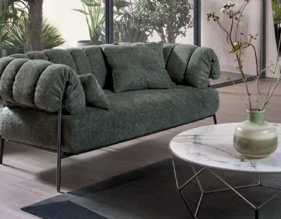 Tirella sofa lineare in tessuto imbottito di Bonaldo