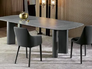 Tavolo Geometric Table in ceramica con base in metallo di Bonaldo