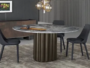 Tavolo Dorian Table con top in marmo e base in poliuretano finitura bronzo spazzolato di Bonaldo